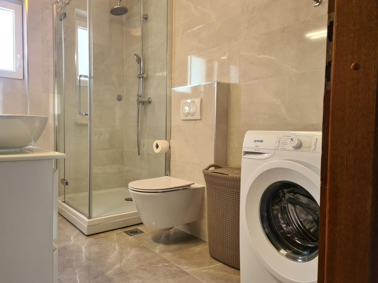 Apartments Jelena Supetar - Four Apartments - A Small House With A Private Yard - Two-Room Apartment With A Sea View - Studio Apartment - Two-Room Apartment With Garden View- Free Parking Dış mekan fotoğraf