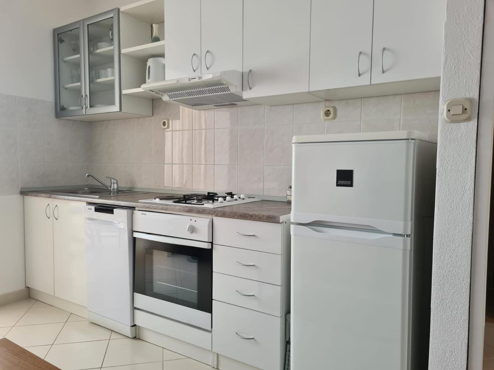 Apartments Jelena Supetar - Four Apartments - A Small House With A Private Yard - Two-Room Apartment With A Sea View - Studio Apartment - Two-Room Apartment With Garden View- Free Parking Dış mekan fotoğraf