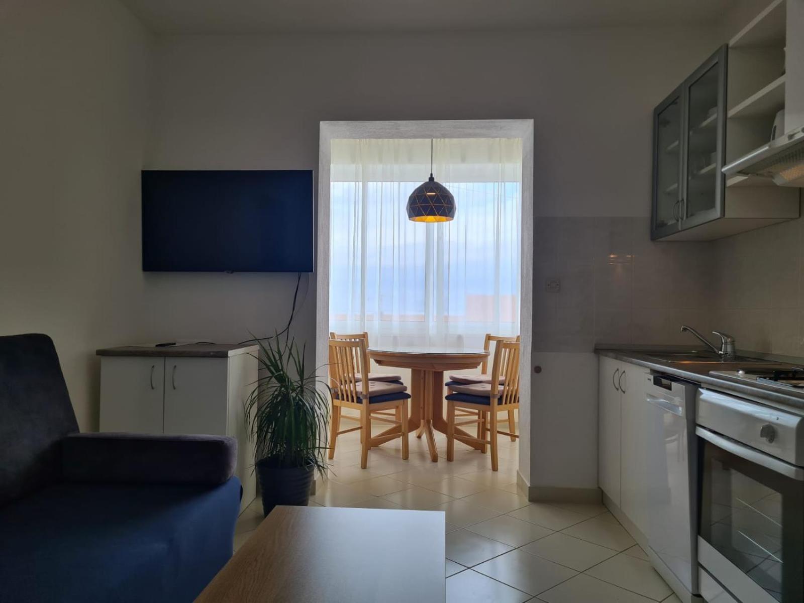 Apartments Jelena Supetar - Four Apartments - A Small House With A Private Yard - Two-Room Apartment With A Sea View - Studio Apartment - Two-Room Apartment With Garden View- Free Parking Dış mekan fotoğraf