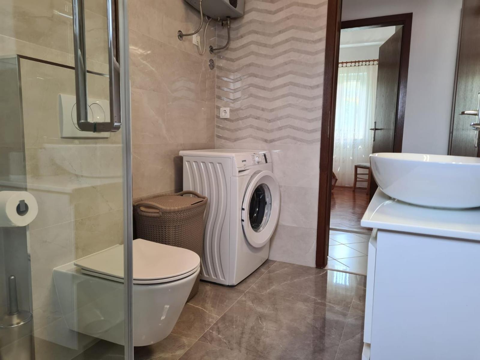 Apartments Jelena Supetar - Four Apartments - A Small House With A Private Yard - Two-Room Apartment With A Sea View - Studio Apartment - Two-Room Apartment With Garden View- Free Parking Dış mekan fotoğraf
